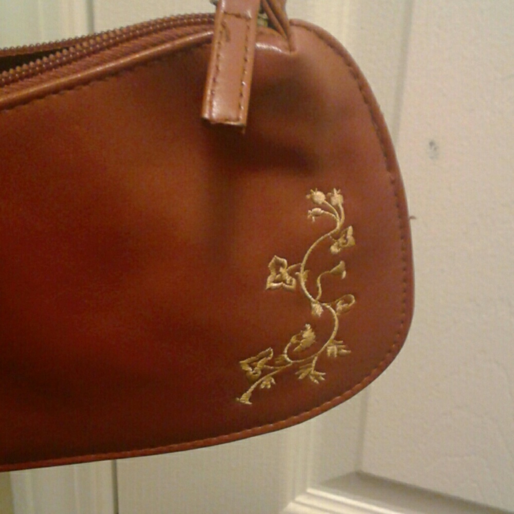 Purse - Picture 2 of 4